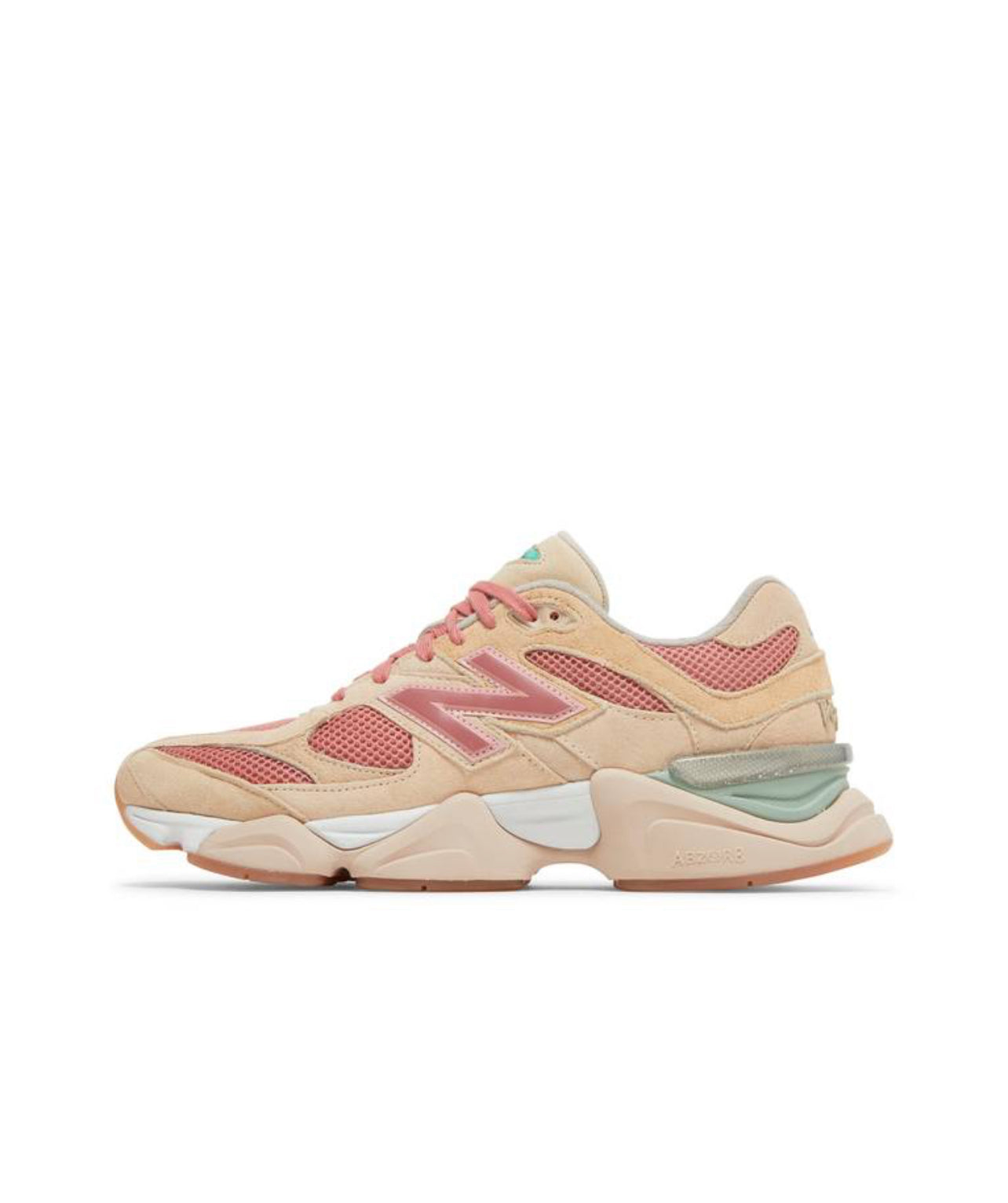 Joe Freshgoods × New Balance 9060 Voces internas "Penny Cookie Pink"