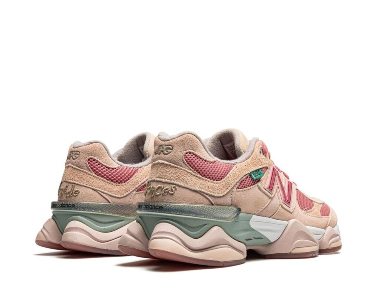 Joe Freshgoods × New Balance 9060 Voces internas "Penny Cookie Pink"